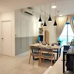 6 Pax Stylish Homestay At Continew Residence Near To Trx And Pavilion