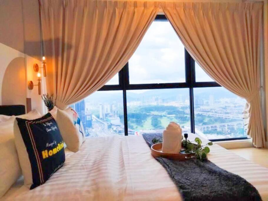 6 Pax Stylish At Continew Near To Trx And Pavilion Kuala Lumpur
